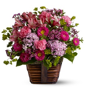 Happily Ever After in Centralia�IL, Ross Flower Shop