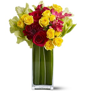 Teleflora's Island Blooms in Centralia�IL, Ross Flower Shop
