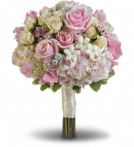 Pink Rose Splendor Bouquet in Centralia IL, Ross Flower Shop