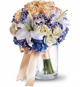 Nantucket Dreams Bouquet in Centralia IL, Ross Flower Shop