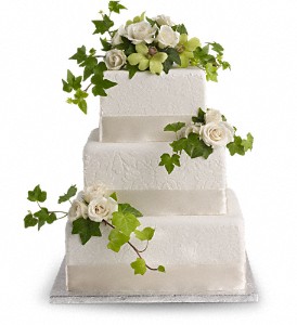 Roses and Ivy Cake Decoration in Centralia IL, Ross Flower Shop