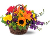 Basket of Blooms in Centralia�IL, Ross Flower Shop